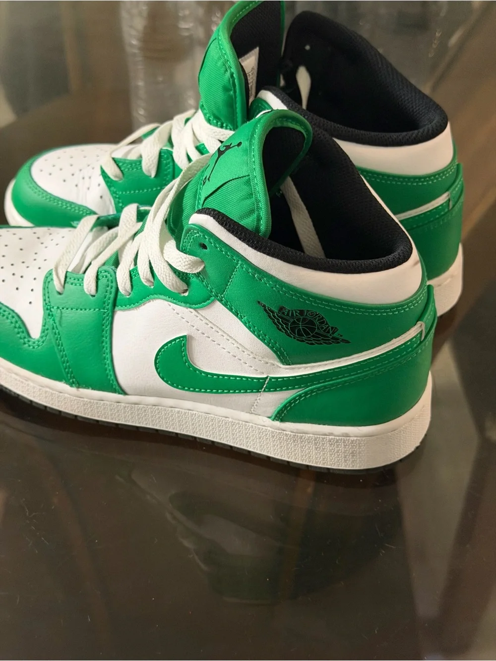 AIR JORDAN 1 MID - GREEN & WHITE
